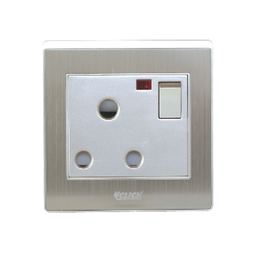 CLICK-ART-3 PIN ROUND SOCKET WITH SWITCH,15A	
